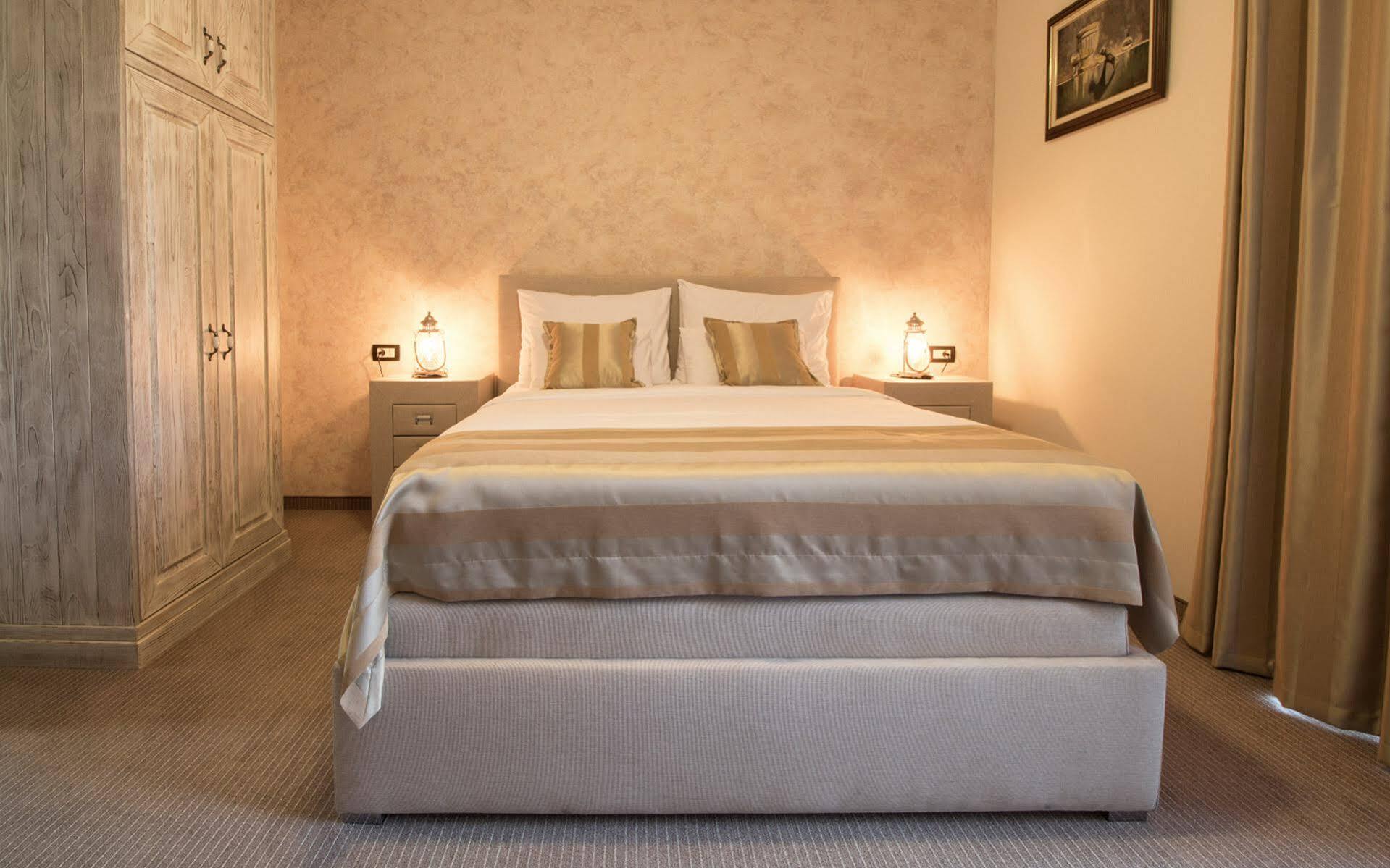 Hotel Helada Тиват Екстер'єр фото