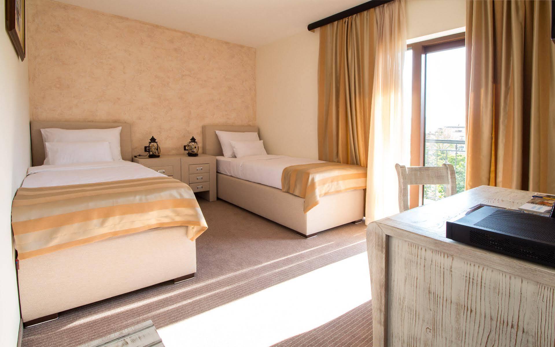 Hotel Helada Тиват Екстер'єр фото