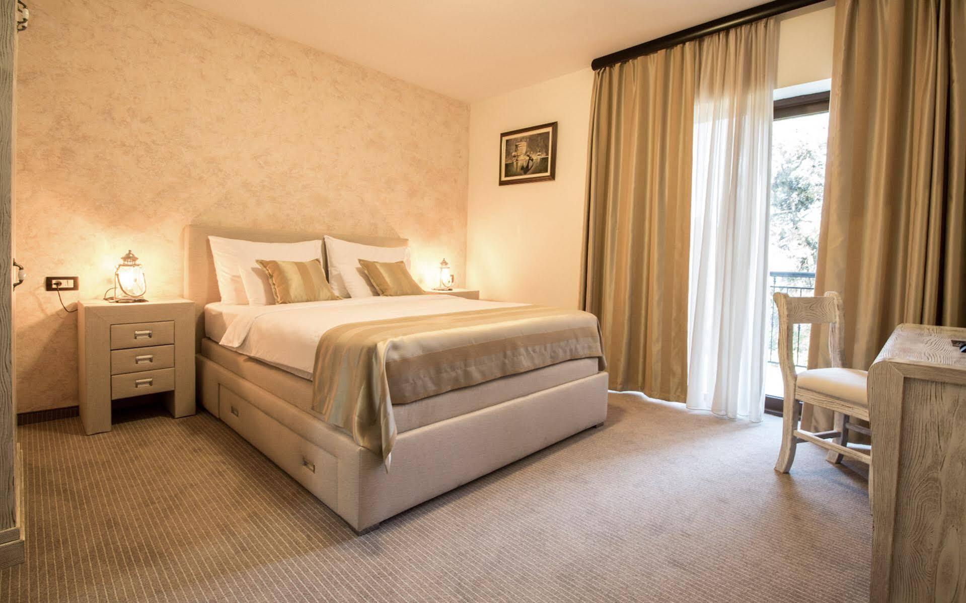 Hotel Helada Тиват Екстер'єр фото