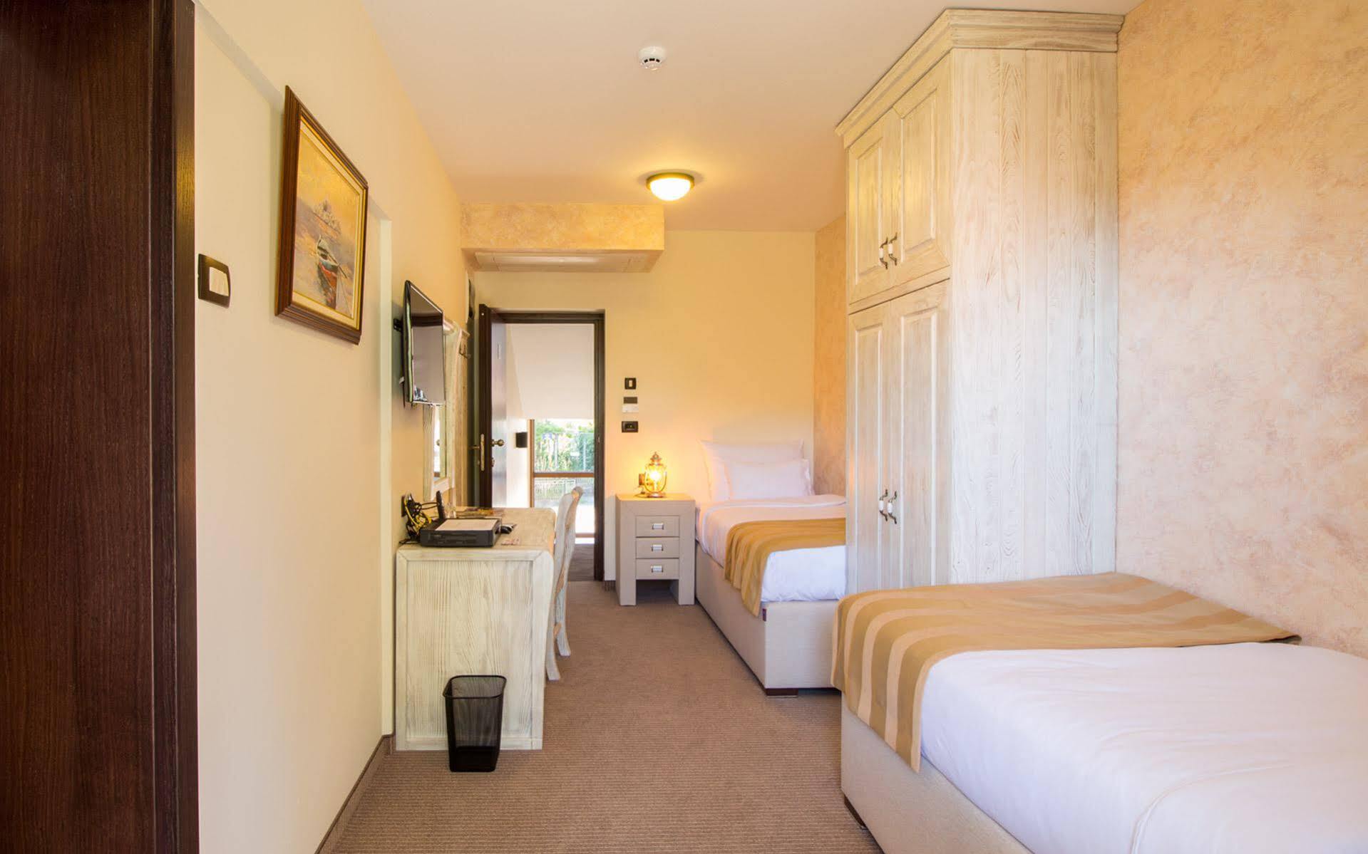 Hotel Helada Тиват Екстер'єр фото