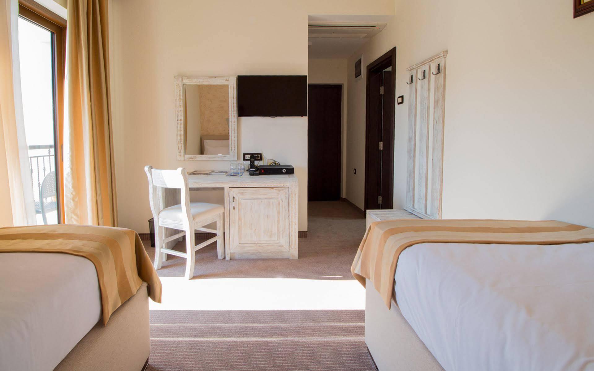 Hotel Helada Тиват Екстер'єр фото